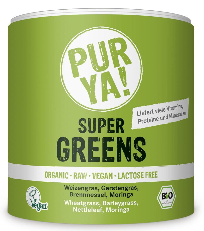 Bio Super Greens Pflanzenmischung Pulver von PUR YA! in 150 g Packung, zeigt die grüne Mischung aus getrockneten grünen Pflanzen.