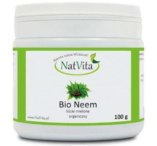 Indischer Bio Neem Honig mit gemahlenen Blättern von NATVITA, 100g, naturbelassenes Naturprodukt, Nahaufnahme der Blätter und Honig.