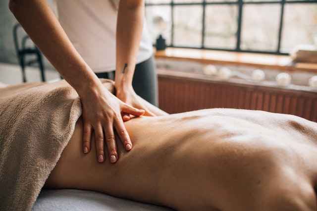 Körpermassage für innere Ruhe - über entspannende Massagen