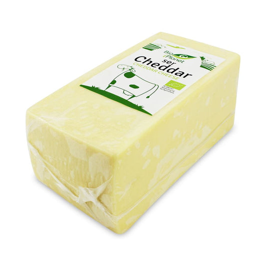 Bio Cheddar Käse von BIO PLANET, 2 kg Block, cremige Textur, ideal für Käseliebhaber, frisch und natürlich.