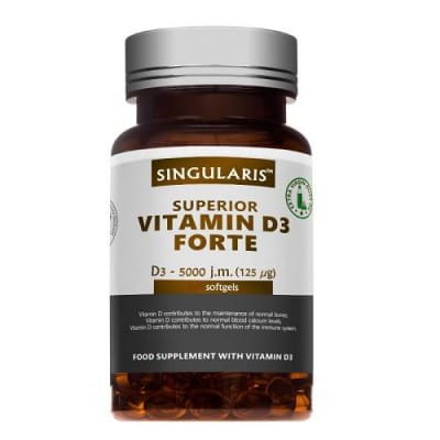 Singularis Superior Vitamin D3 Forte 5000IU Weichkapseln, Nahaufnahme der Verpackung und Kapseln in einer Blisterpackung