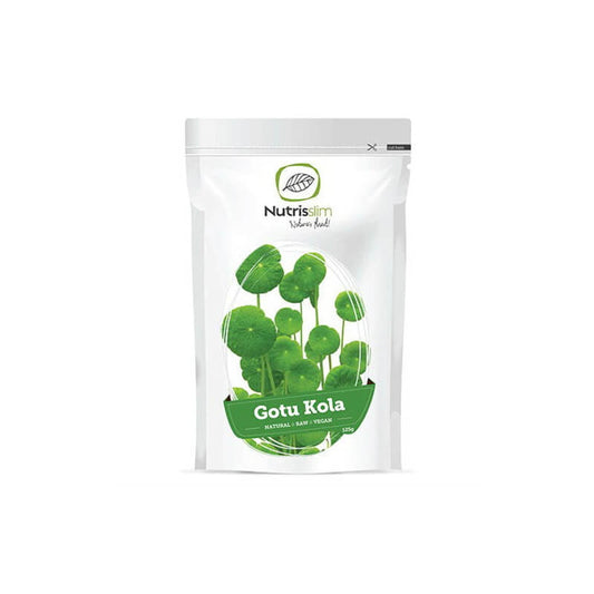 Asiatisches Wąkrota-Gotu-Kola-Pulver von NUTRISSLIM, 125g, in einer offenen Verpackung, fein gemahlenes Kräuterpulver.