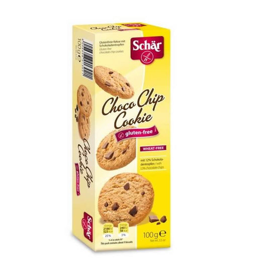 Glutenfreie Schär Choco Chip Kekse mit Schokolade, 100 g, knusprige Kekse mit Schokoladenstückchen in einer Verpackung.