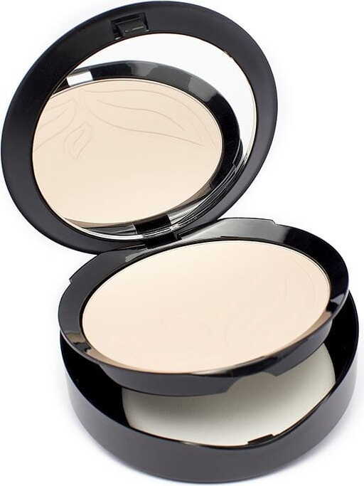 Hautnahe Aufnahme des Gründung 01 - PUROBIO, natürliche Textur und Farbdetails der veganen Make-up Foundation in Purobio-Design