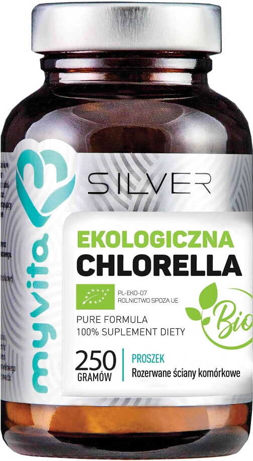 Bio Chlorella Pulver von MYVITA in 250g Packung, grüne Algenpulver in einem offenen Beutel.
