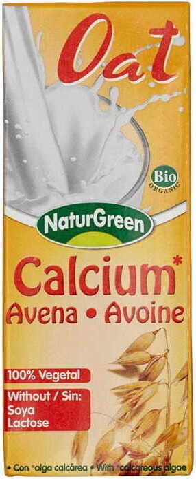 Bio Haferdrink mit Calcium von NATURGREEN, 200 ml, cremige pflanzliche Milch in einer Flasche.
