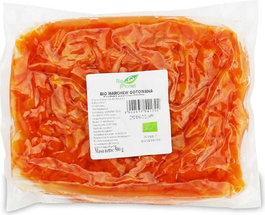 Gekochte BIO PLANET Möhren, polnisch, ca. 0,50 kg, frische und saftige Karotten auf einem Teller.