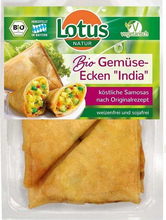 Bio Samosa-Knödel mit Gemüse auf einem Teller, von LOTUS, 250 g, frischer vegetarischer Snack mit Gemüsefüllung.