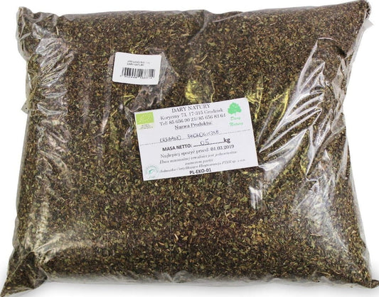 Bio-Oregano im 500 g Beutel von DARY NATURY, frische Kräuter für die Küche, auf weißem Hintergrund fotografiert.