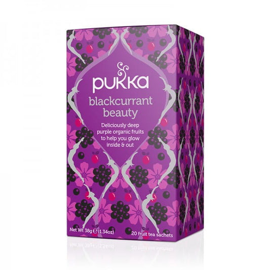 Bio-Schönheitstee mit schwarzen Johannisbeeren von PUKKA, 20 Beutel, frischer Kräutertee in einer offenen Packung