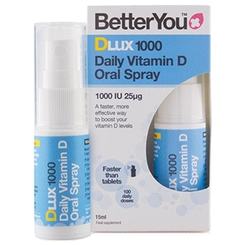 Vitamin-D-Spray von BETTERYOU in 15 ml Flasche, zeigt das Produkt mit Sprayspender und Verpackung auf weißem Hintergrund.