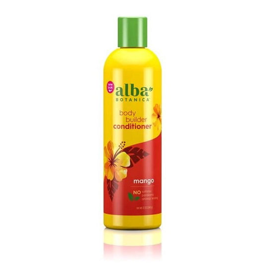 Hawaiischer ALBA BOTANICA Conditioner mit flauschigen Mangos, cremige Textur, für gepflegtes, geschmeidiges Haar, Nahaufnahme