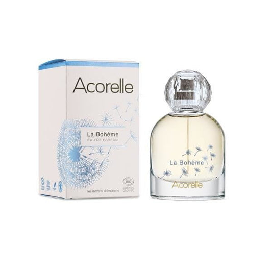 Bio La Bohème Eau de Parfum von ACORELLE, Flasche mit floralem Design, zeigt das elegante Parfüm in einem transparenten Flakon.