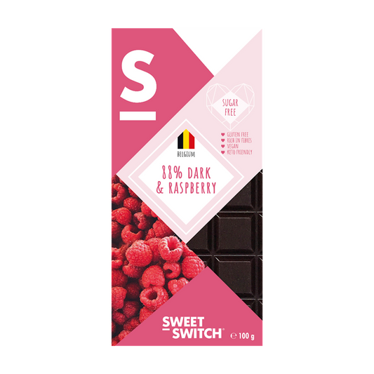 Dunkle Schokolade mit 88% Kakao und Himbeeren von SWEET SWITCH, zuckerfrei, 100 g, zeigt Schokoladentafel mit Himbeeren.
