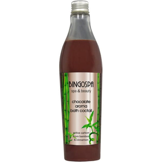BingoSpa Schokoladen-Bambus-Cocktail mit Schokolade und Bambus, entspannender Spa-Drink in Glas, detailreiche Nahaufnahme