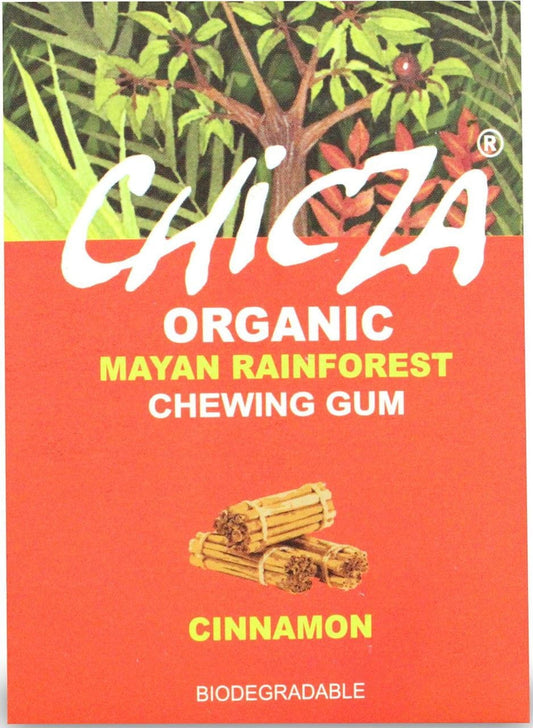 Bio Zimt Kaugummi von CHICZA, 30 g, zeigt frisch gekautes Kaugummi mit Zimtgeschmack auf einer weißen Oberfläche.